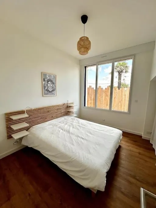 Bel Appartement Face Mer ビリエ アパート